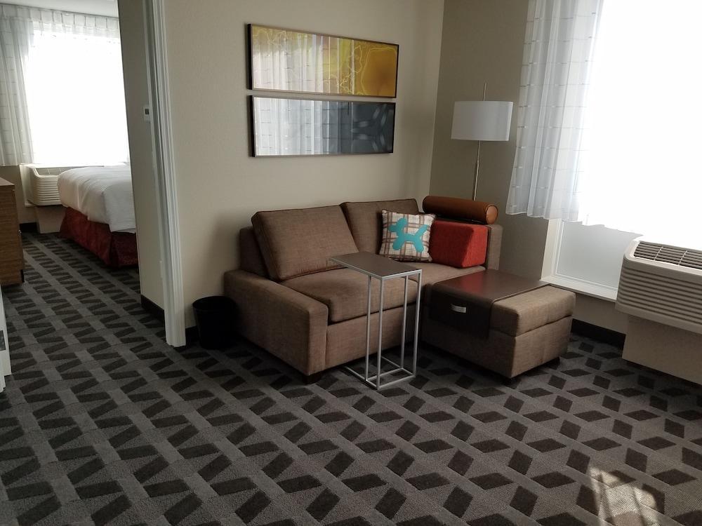 Towneplace Suites By Marriott Milwaukee Oak Creek Eksteriør bilde