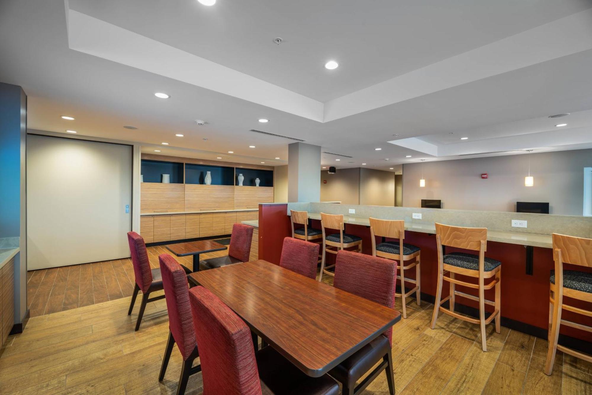 Towneplace Suites By Marriott Milwaukee Oak Creek Eksteriør bilde