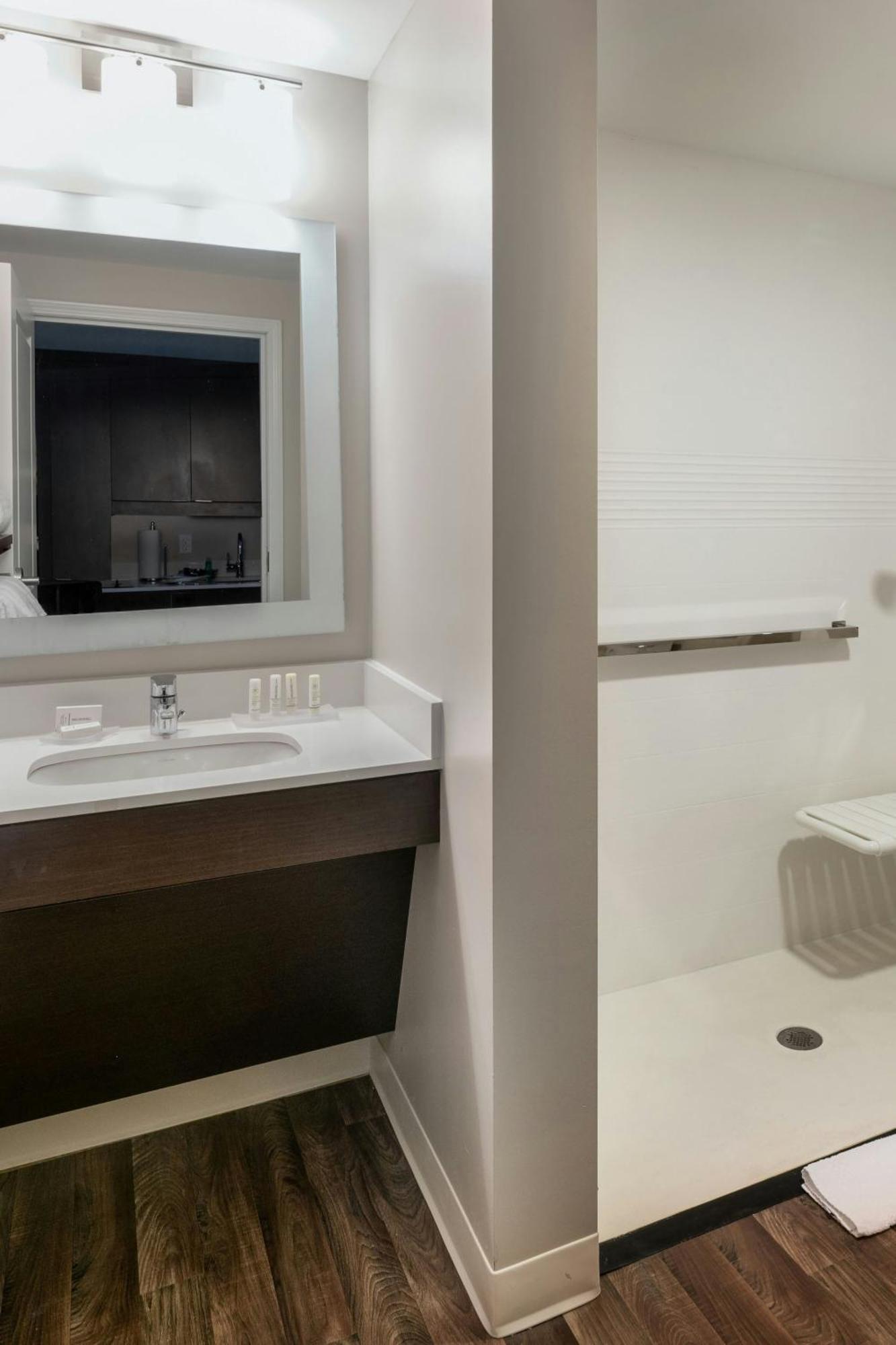 Towneplace Suites By Marriott Milwaukee Oak Creek Eksteriør bilde